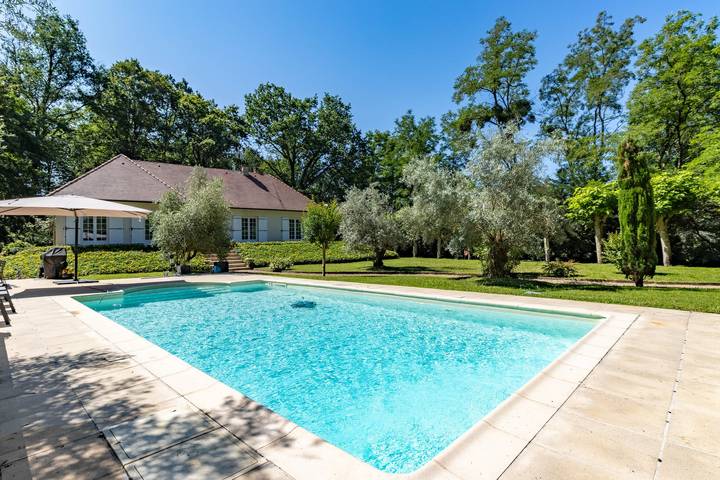 Maison de vacances pour 6 personnes, avec Balcon et Terrasse ainsi que Jardin et Piscine à Bergerac