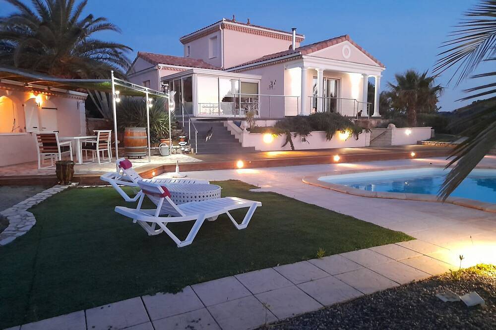 Entire apartment, Balcon Sur Les Corbieres Sud De France in Saint-André-de-Roquelongue, Narbonne region