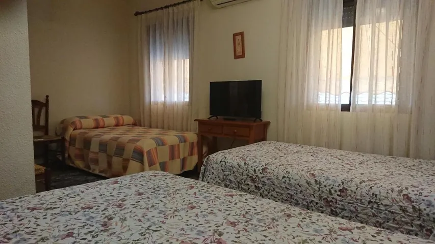 Hostal para 3 personas - 1