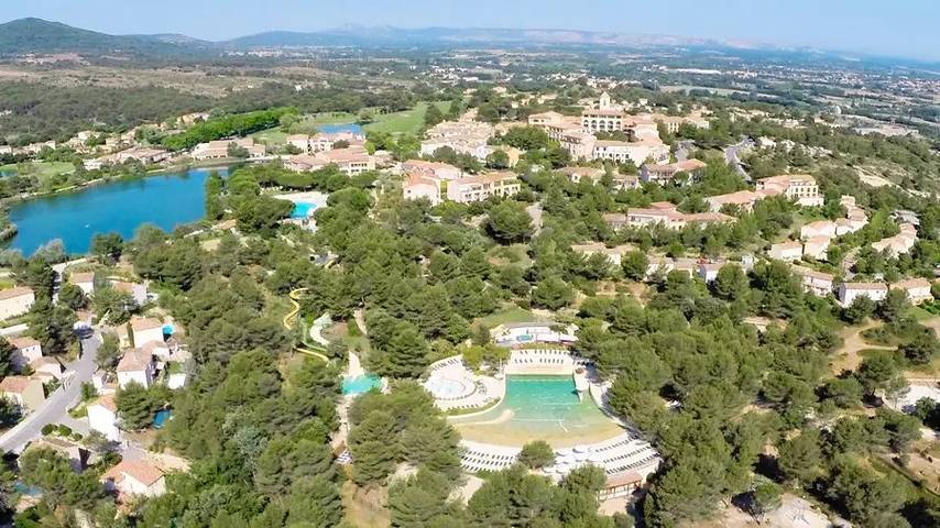 Location de vacances pour 4 personnes, avec Piscine à Mallemort