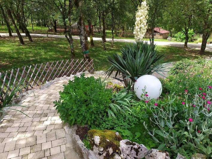 Location de vacances pour 2 personnes, avec jardin ainsi que terrasse et piscine dans Saint-Géry-Vers - 2