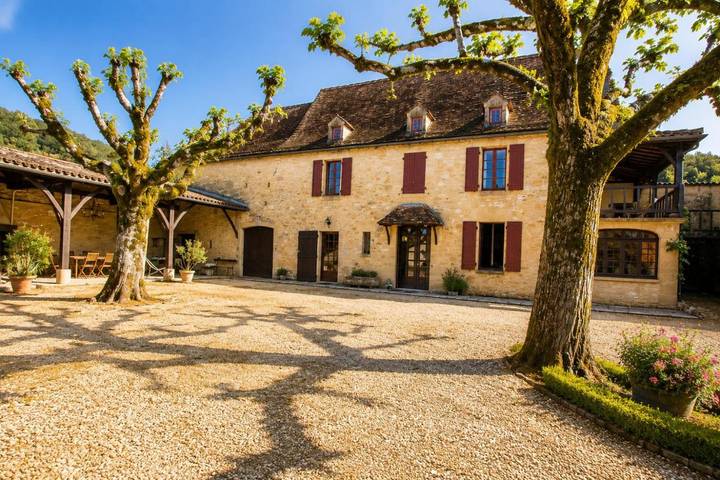 Location de vacances pour 4 personnes, avec Balcon ainsi que Terrasse et Jardin à La Roque-Gageac
