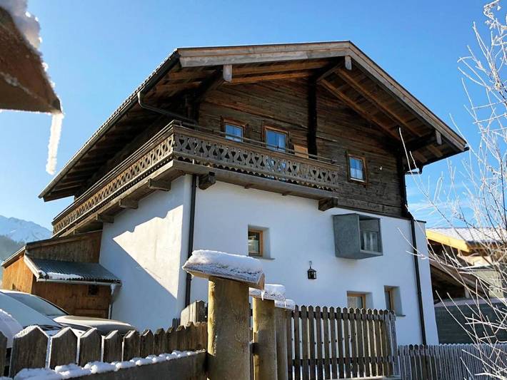 Ferienhaus für 10 Personen, mit Balkon und Terrasse sowie Garten und Ausblick
