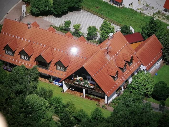 Ferienwohnung für 6 Personen, mit Balkon und Terrasse sowie Garten und Ausblick