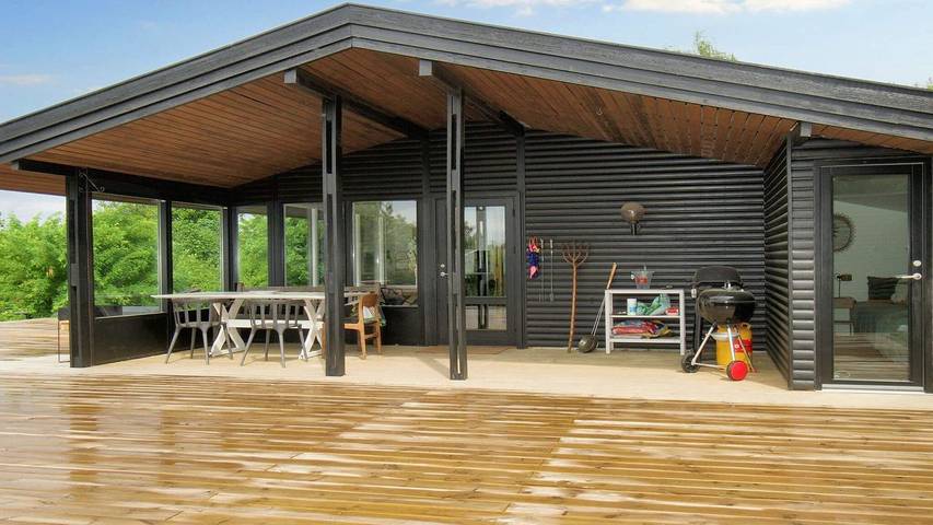 Ferieudlejning for 10 personer, med pool og terrasse i Vejby