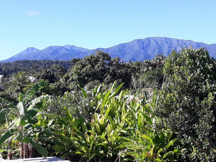 Location de vacances pour 2 personnes, avec vue ainsi que jardin et piscine à Petit-Bourg - 4