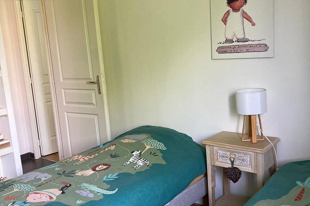 Family home near Lyon. For a vacation between town and country! in Francheville, Rhône