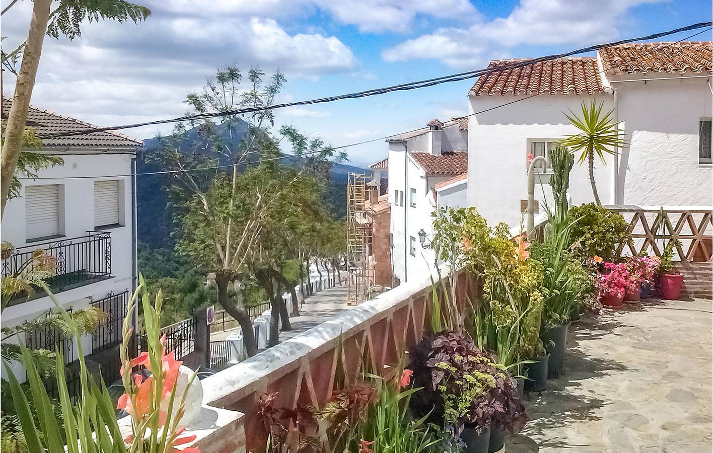 Apartamento vacacional entero, Apartamento con terraza central, piscina y WiFi in Genalguacil, Provincia de Málaga