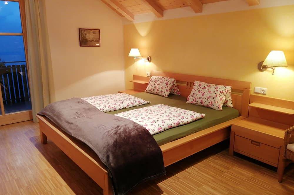 Ganze Wohnung, Zweizimmerwohnung mit Pool, Sauna und herrlicher Aussicht in Kurtatsch an der Weinstraße, Nonsberggruppe