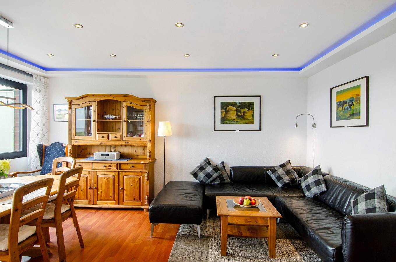 Entire apartment, Apartment 'Ferienwohnung Dünenblick' with Sea View, Balcony and Wi-Fi in Schillig Strand, Wangerland