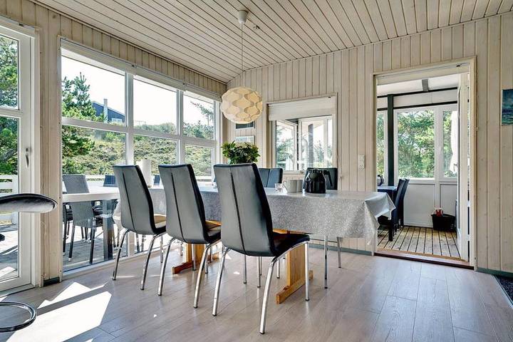 Gepflegtes Ferienhaus mit Carport - Strandnah und familienfreundlich in Henne, Región de Varde