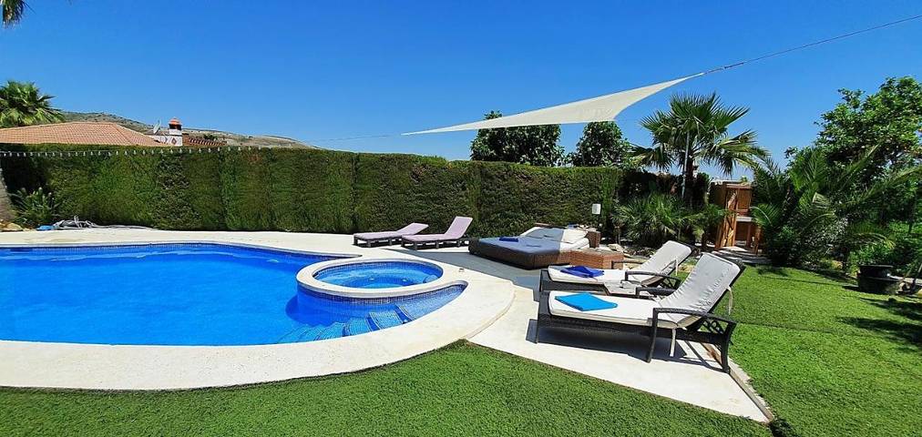 Gîte pour 2 personnes, avec piscine ainsi que jardin et jacuzzi à Alhaurín el Grande - 2