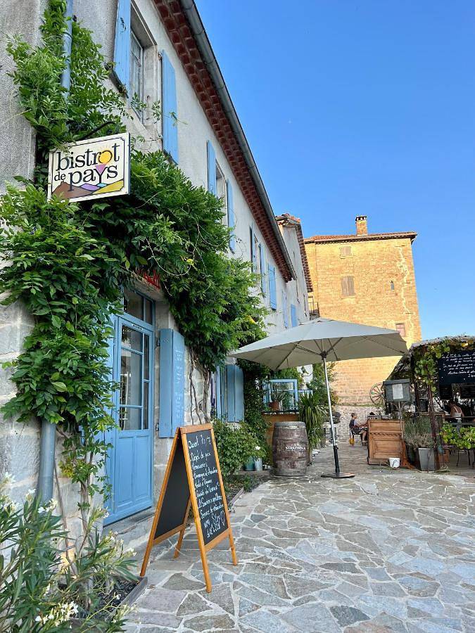 Hôtel pour 2 personnes, avec jardin et vue, animaux acceptés à Ribes