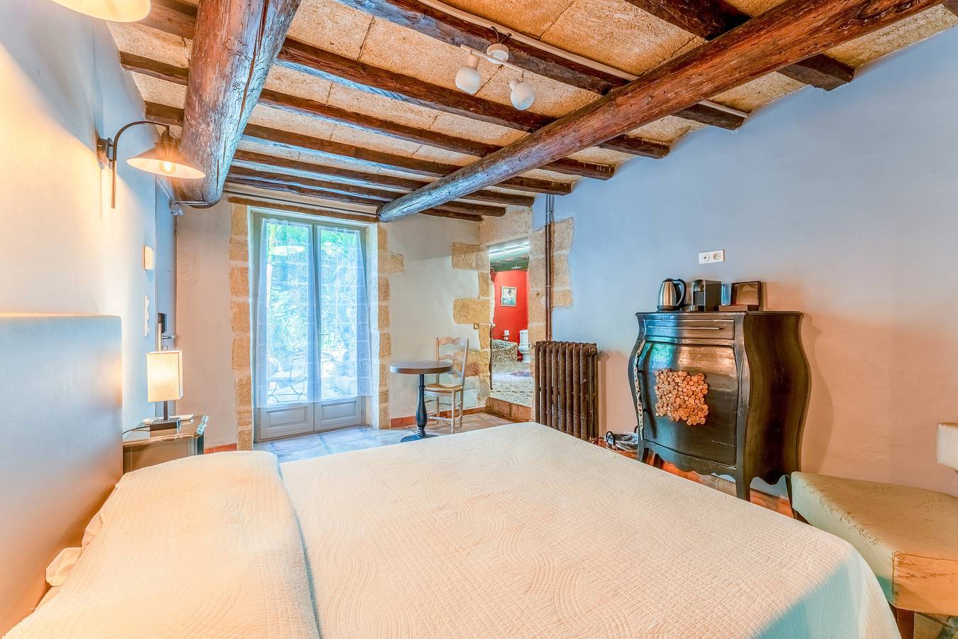 Habitación Galet Rose con piscina compartida, Wi-Fi y aire acondicionado in Collias, Region de Nimes