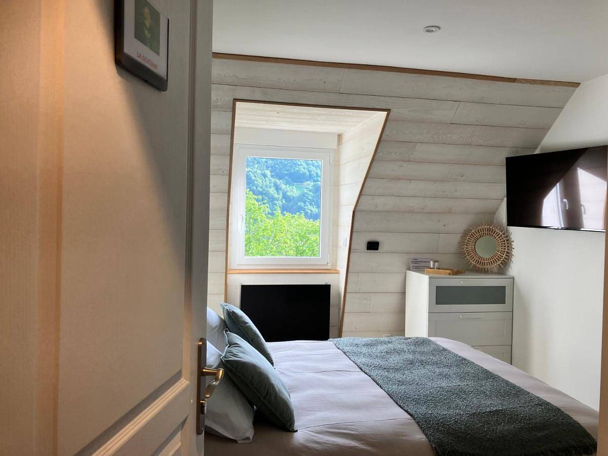 Double Room with Mountain View in Le Falgoux, Parc naturel régional des Volcans d'Auvergne