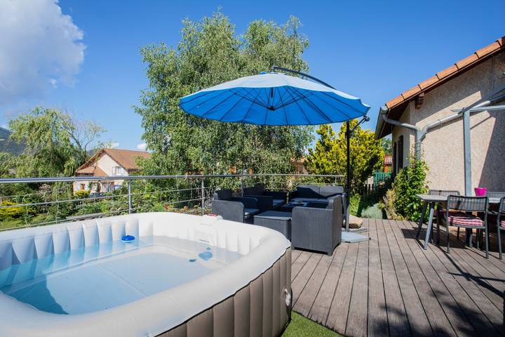 Location de vacances pour 12 personnes, avec terrasse ainsi que jardin et jacuzzi, animaux acceptés à Chorges - 2