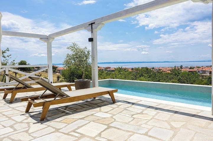 Ferienhaus für 6 Personen, mit Terrasse und Garten in Chalkidiki
