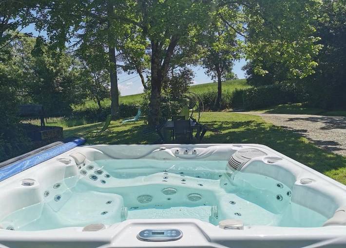Location de vacances pour 6 personnes, avec jacuzzi, animaux acceptés dans Sainte-Christie