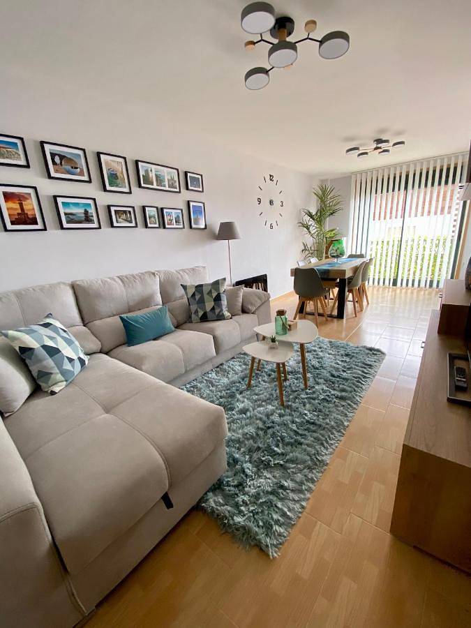 Apartamento para 4 personas, con Balcón además de Terraza y Vistas en Boiro