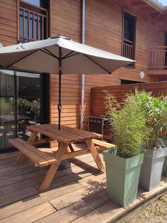 Location de vacances pour 6 personnes, avec jardin ainsi que vue et piscine à Messanges - 3