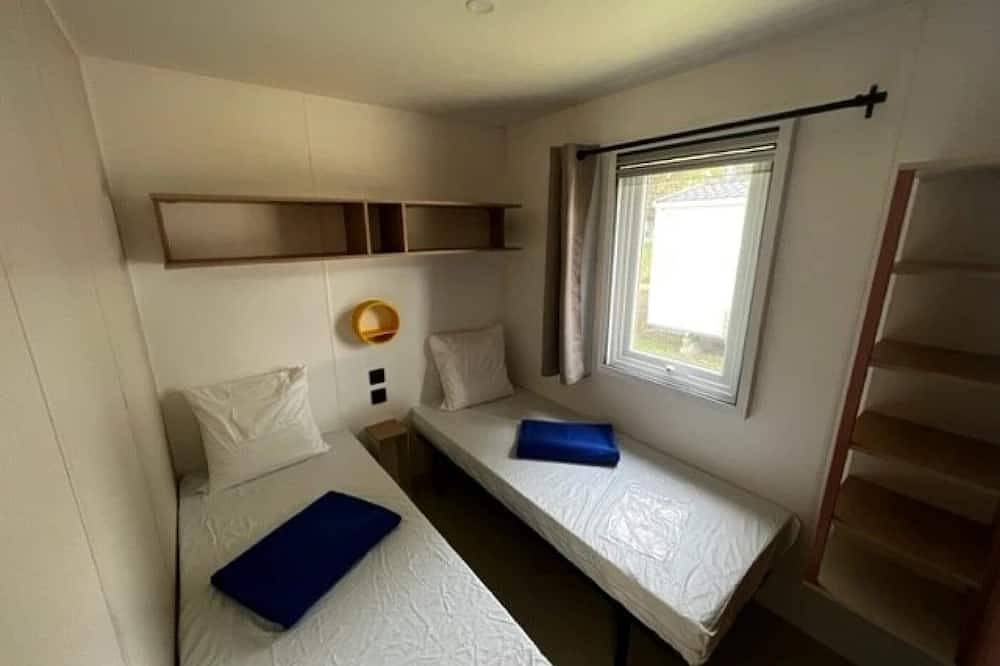 Zecamping 2* piscine dog friendly mobil-home Tv clim 32m2 4 pers in Villeneuve-lès-Maguelone, Mediterranean Coast (France)