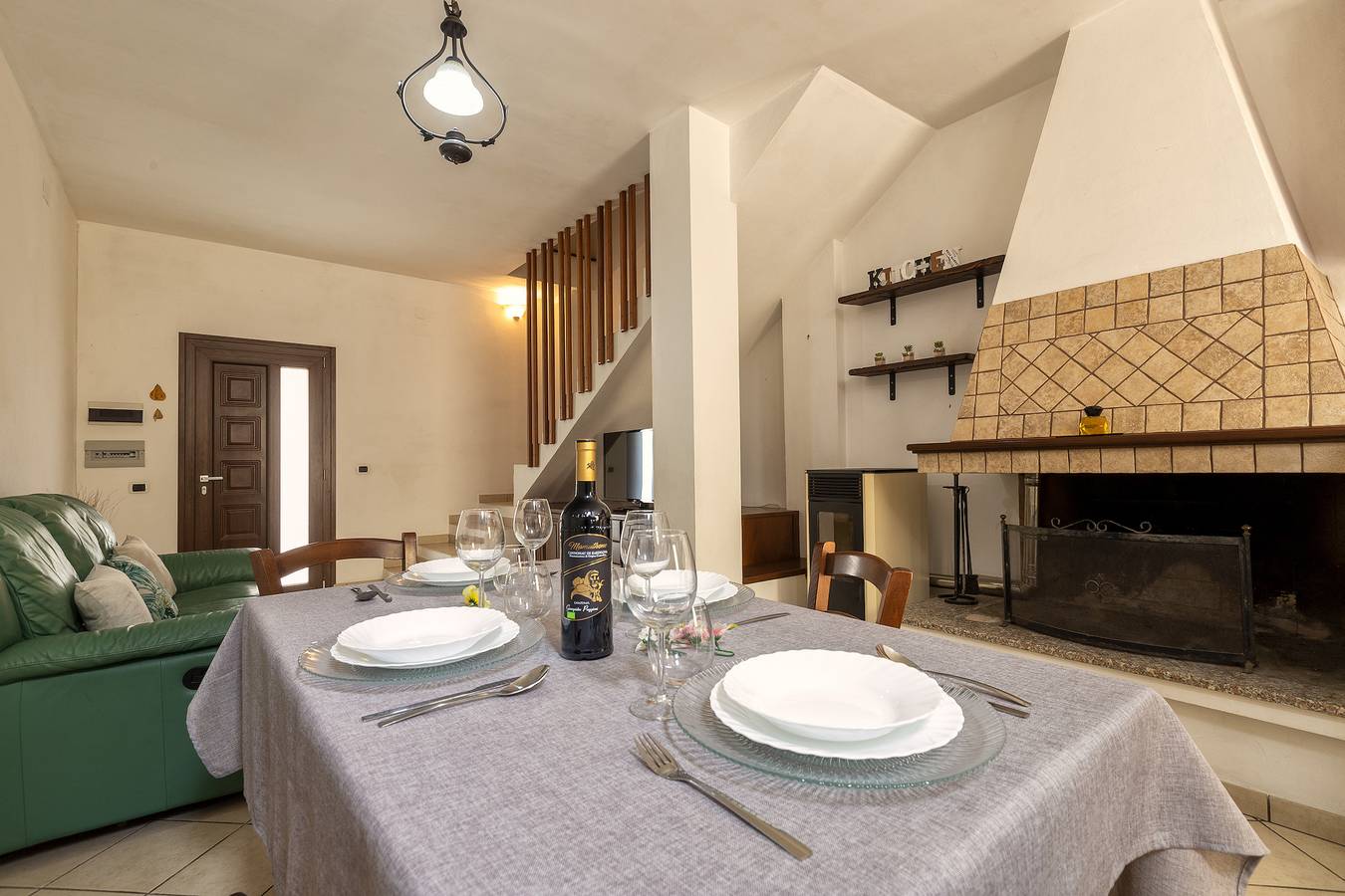 Entire apartment, Apartment 'Appartamento Libio Porto Torres' with Balcony, Wi-Fi and Air Conditioning in Porto Torres, Sassari Province