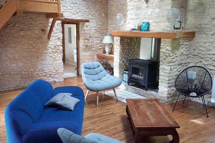 Maison de vacances pour 6 personnes, avec terrasse ainsi que jardin et piscine