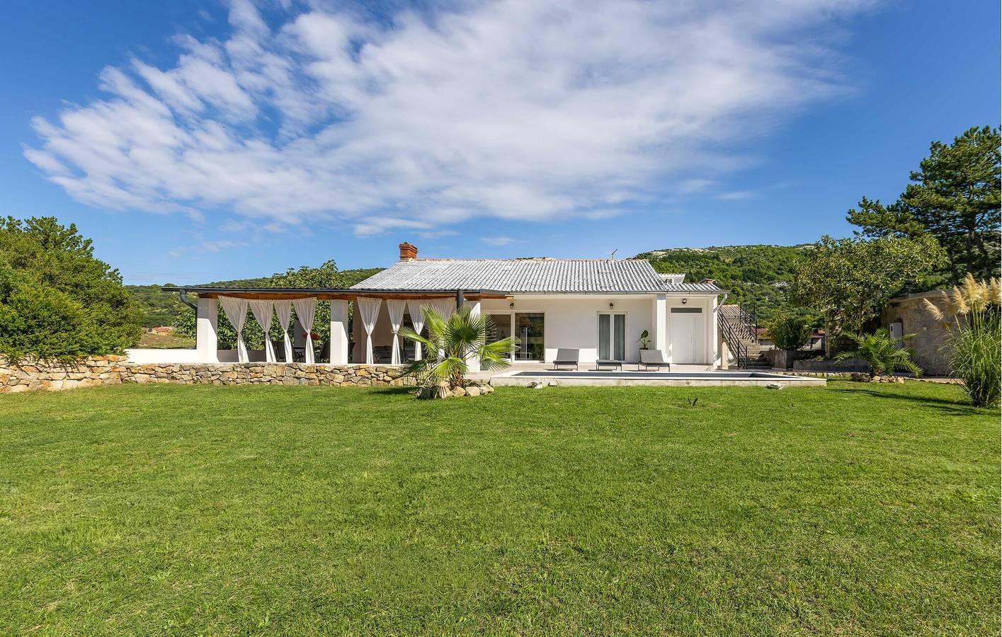 Ferienhaus für 8 Personen mit Terrasse in Palit, Rab