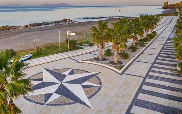 Location de vacances pour 5 personnes, avec Balcon ainsi que Terrasse et Vue à Piraino