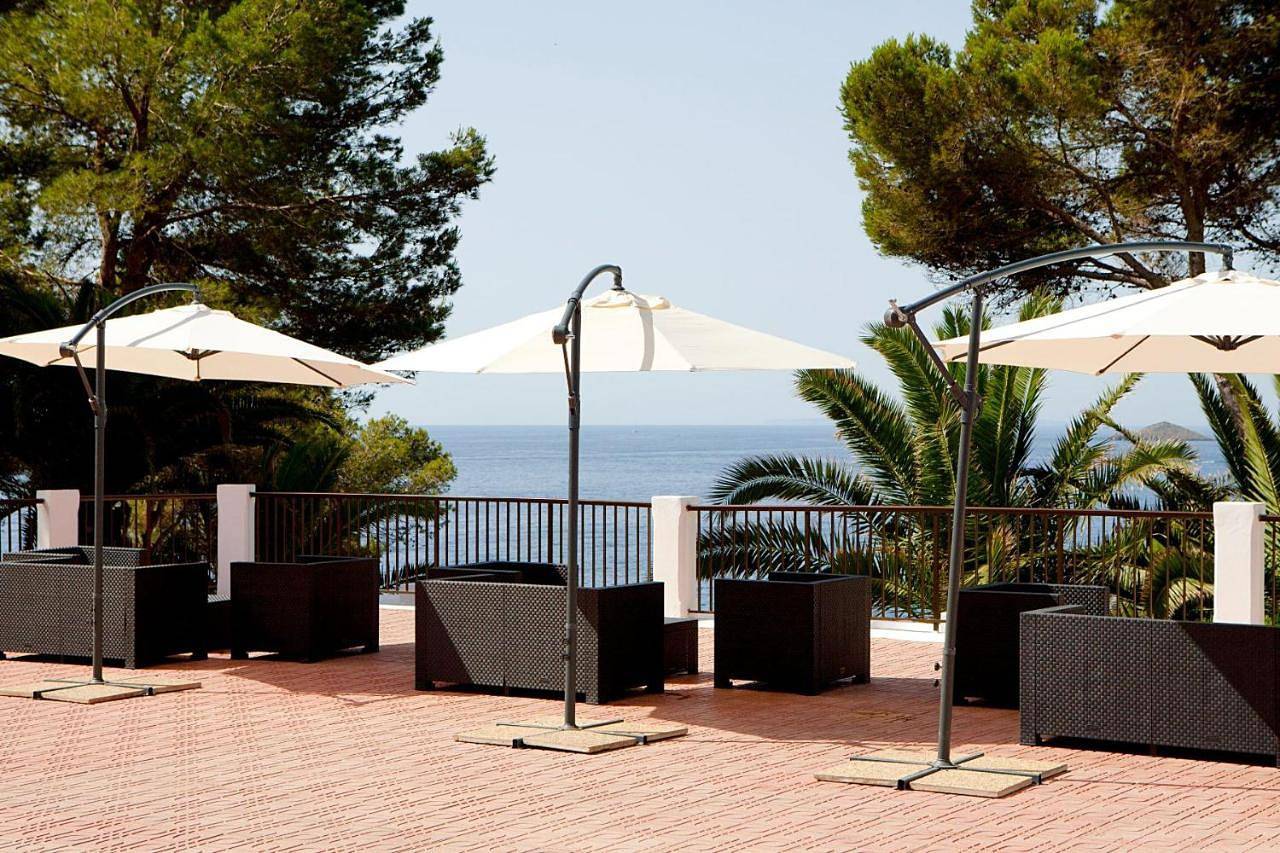 Club Cala Azul in Cala Llenya, Santa Eulària des Riu