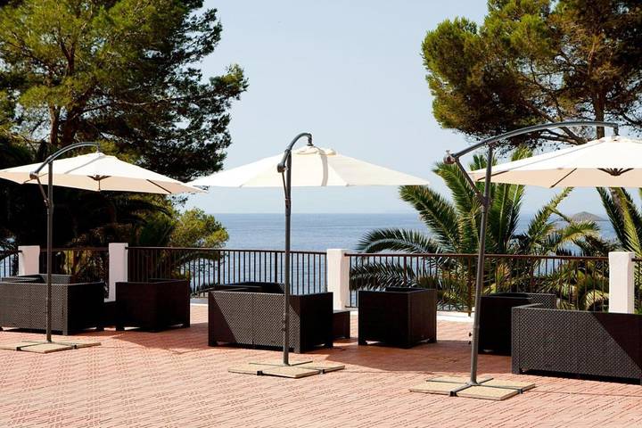 Hôtel pour 2 personnes, avec Balcon et Terrasse ainsi que Jardin et Piscine à Cala Llenya