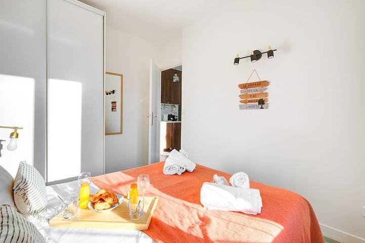 Ganze Wohnung, Tbs 139 - Elegant and refined apartment in Bagnolet, Seine-Saint-Denis