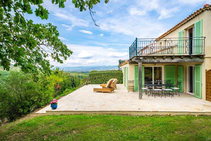 Gîte pour 8 personnes, avec Piscine à Roquebrune-sur-Argens - 2