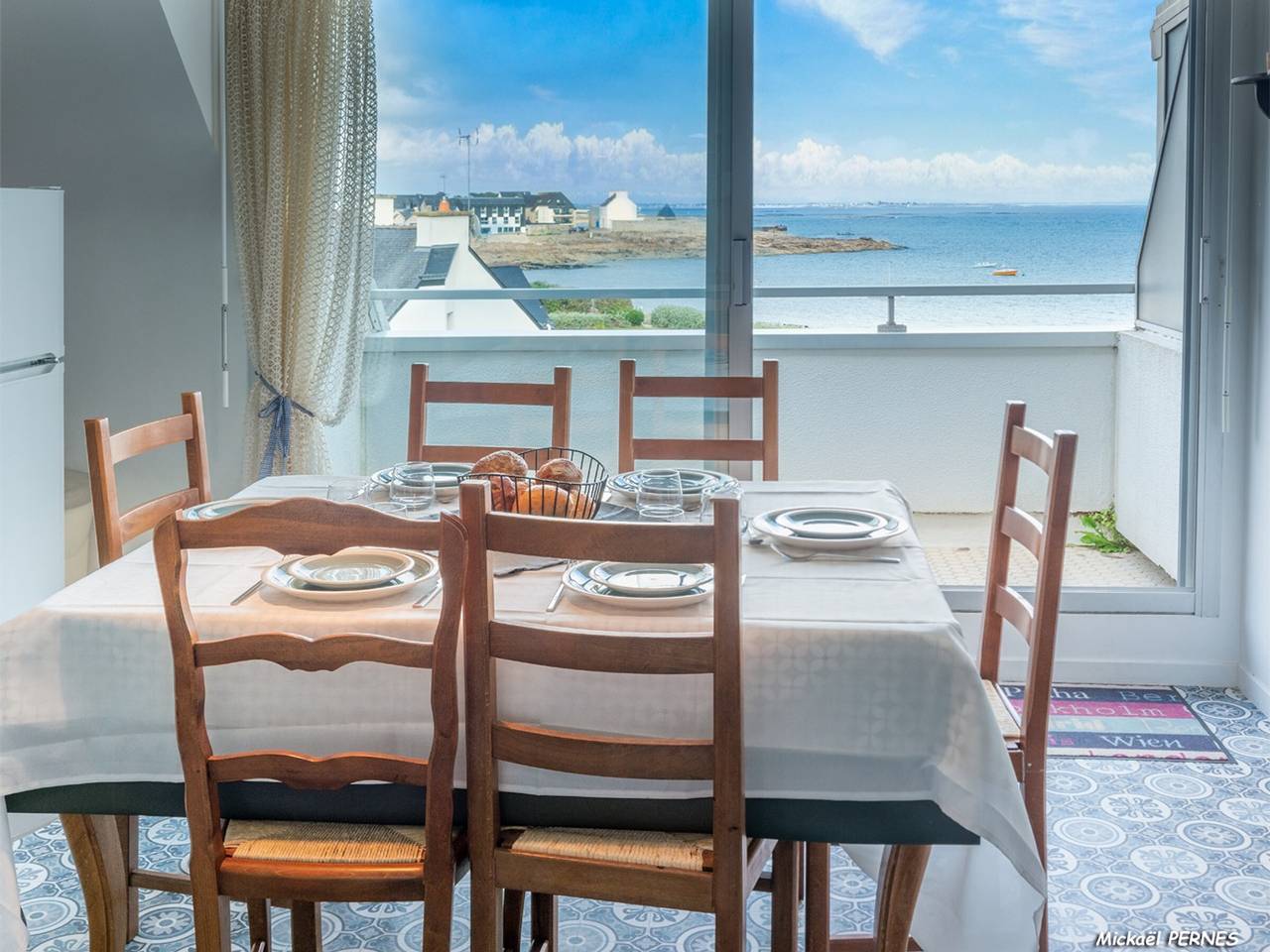 Appartement entier, Duplex 5 pièces avec balcon à 30m de la plage - 7 couchages, acceptant animaux, wifi et parking in Plage de Port Fontaine-Lomener, Ploemeur