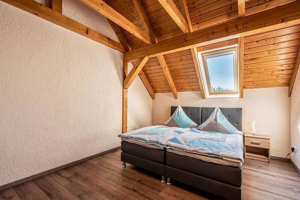 Ganze Wohnung, Susis Ferienwohnungen - Appartement/Fewo in An der Poststraße, Saale-Unstrut