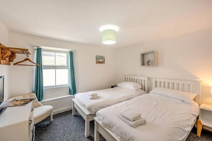 2 Bed in Brixham in Brixham, Torbay