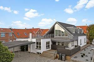 Villa für 7 Personen, mit Balkon/Terrasse und Ausblick - 1
