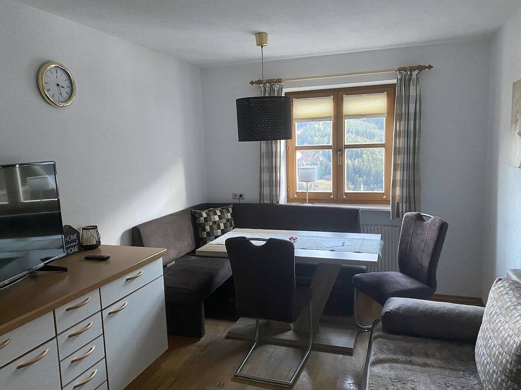 Wohnung in Pians mit Schwimmbecken in Lechtaler Alpen, Pians