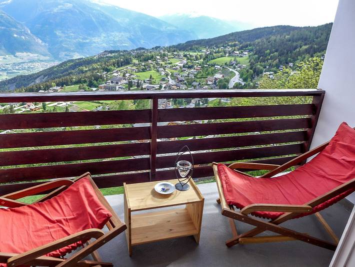 Gîte pour 4 personnes, avec Balcon et Vue à Randogne - 2