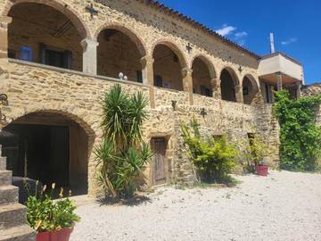 Chambre d’hôte pour 5 personnes, avec piscine ainsi que jardin et vue à Pougnadoresse