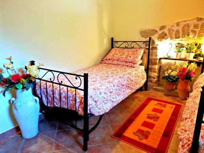 Gîte pour 6 personnes, avec vue et terrasse à Introdacqua - 4