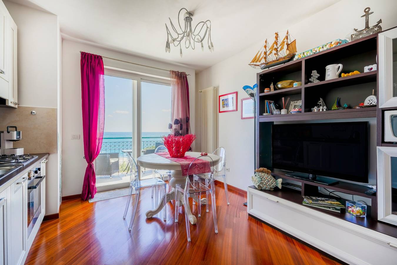 Appartement entier, Appartement 'Dimora Luxury' avec vue sur la mer, Wi-Fi et climatisation in Polignano a Mare, Province de Bari