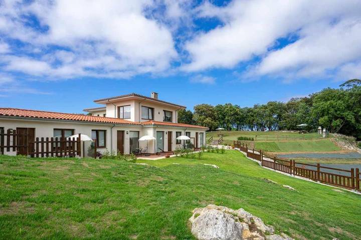 Apartamento para 4 personas, con Jardín y Vistas en Ribadesella