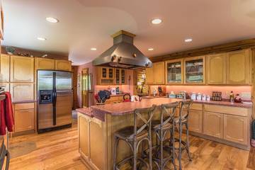 Log Cabin for 15 Guests in Norwood Hollow, Sugar Mountain, Picture 2