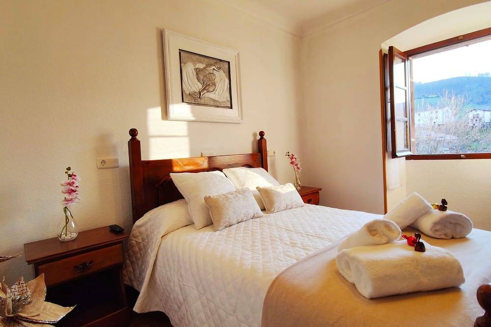 Casa Rural de lujo a orillas del Bidasoa ¡Con todo para disfrutar! in Sumbilla, Pirineos