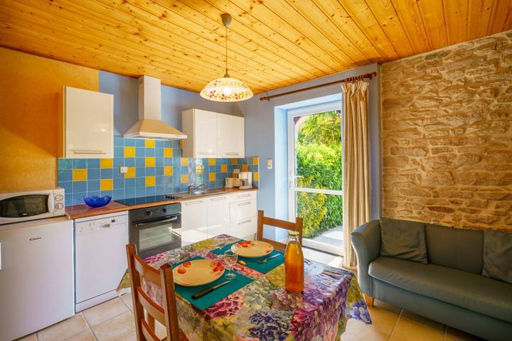 Gîte pour 2 personnes, avec terrasse et jardin à La Forêt-Fouesnant - 2