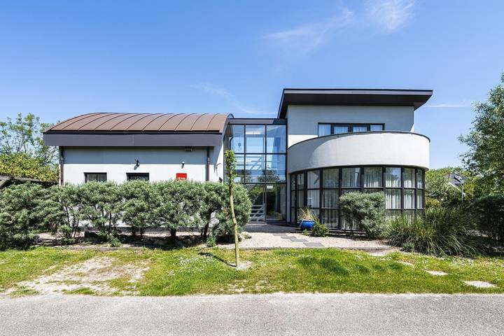Ferienhaus für 8 Personen, mit Balkon und Balkon/Terrasse sowie Terrasse