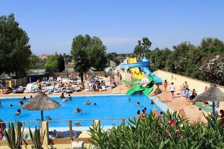 Camping pour 10 personnes, avec Terrasse à Torreilles
