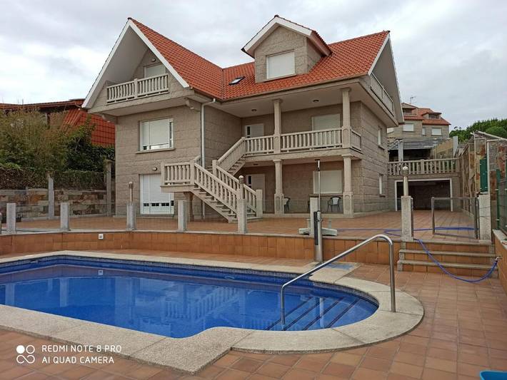 Apartamento de vacaciones para 8 personas, con vistas además de piscina y jardín, Familias con niños - 1