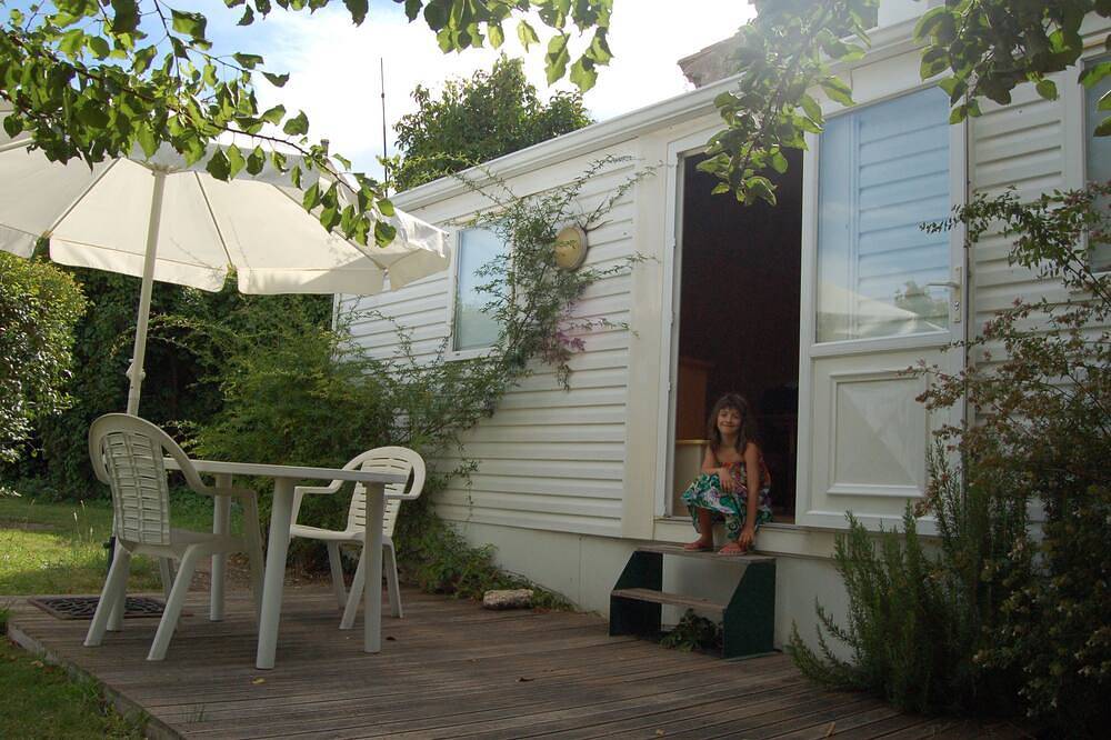 Chalet Domainedelasavoye Jardin Piscine 9 mn Plage in Vendres, Côte méditerranéenne (France)